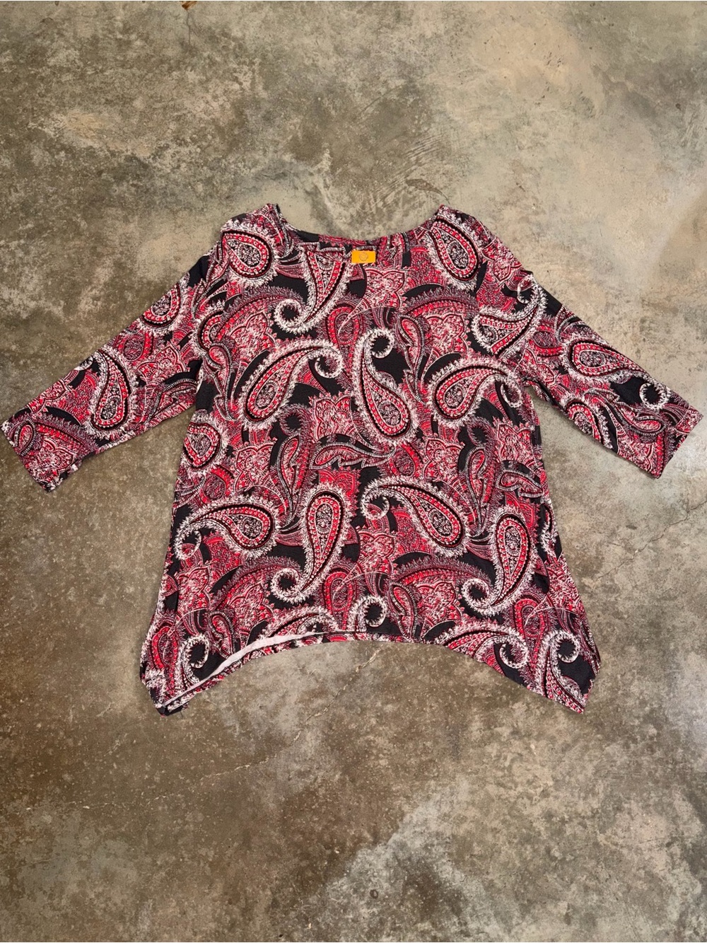 Ruby Rd Woman 1X Red Black Paisley Sharkbite Hem Tunic Top 3/4 Sleeve Office